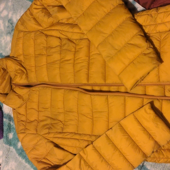 Light Jackets. - Picture 2 of 6